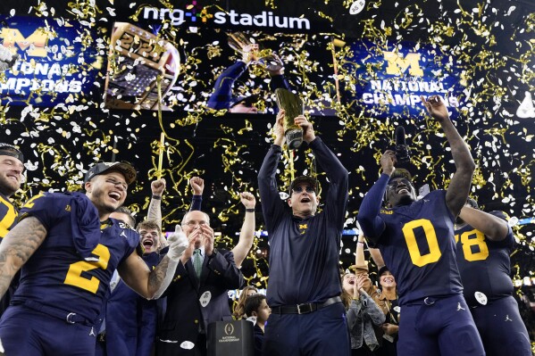 Ncaaf champions top